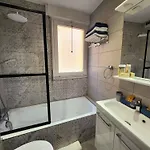 2 Pieces, Traversant, Clim, Wifi, Parking Канны